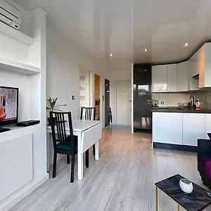 Sasi - Cozy For 6 People In Centre Apartament Warszawa