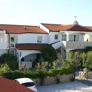 https://vila-filipasic.hotelinzadar.com